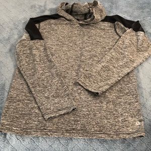 Xersion Boy’s hooded shirt. Size L